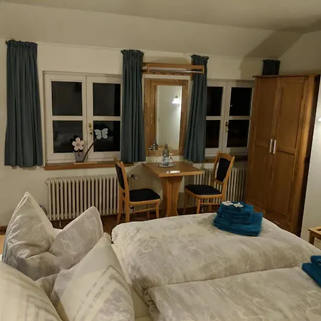 Landgasthof Askanien 宾馆 *