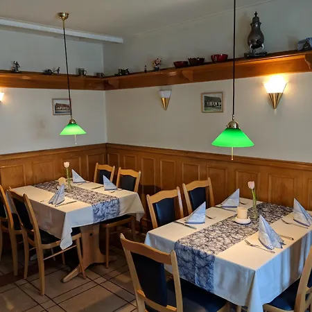 Landgasthof Askanien 滕普林